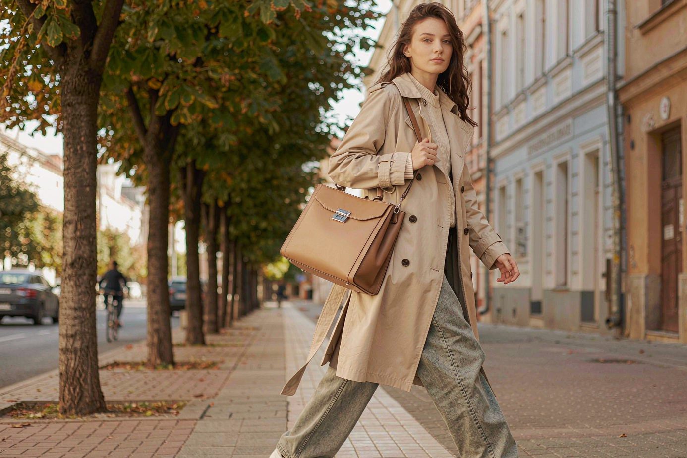 The Best Bag for Fall Outfits (Warm Tones, Structured, Cozy)