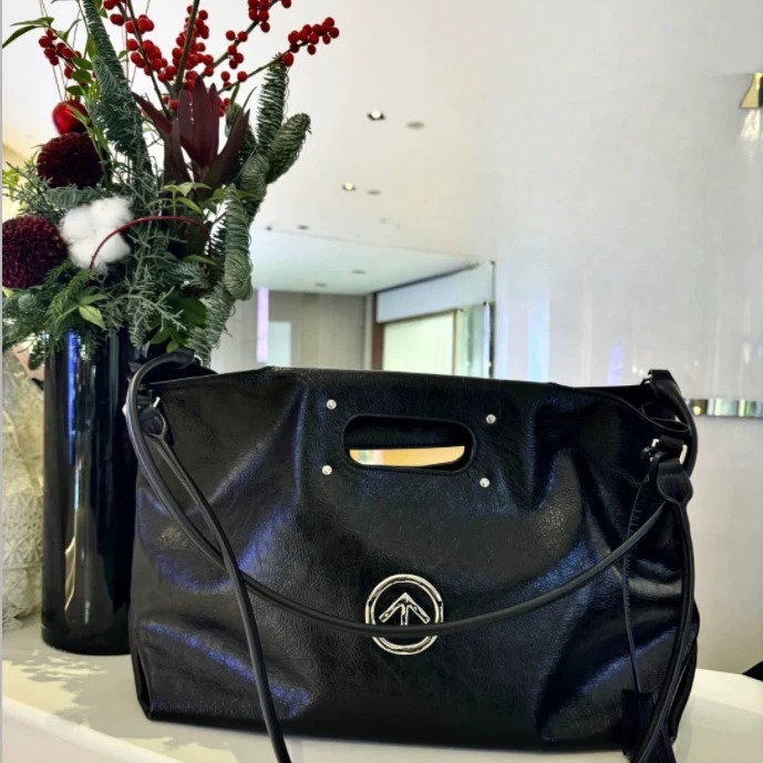 Arrow Tote Bag in Solid Color — side angle