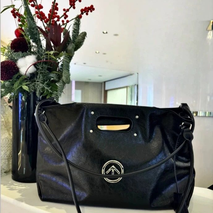 Arrow Tote Bag in Solid Color — side angle