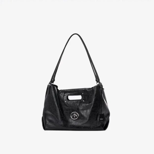 Arrow Tote Bag in Solid Color — detail close-up
