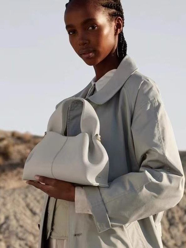 Cloud Dumpling Top-Handle Shoulder Bag in Black — detail close-up