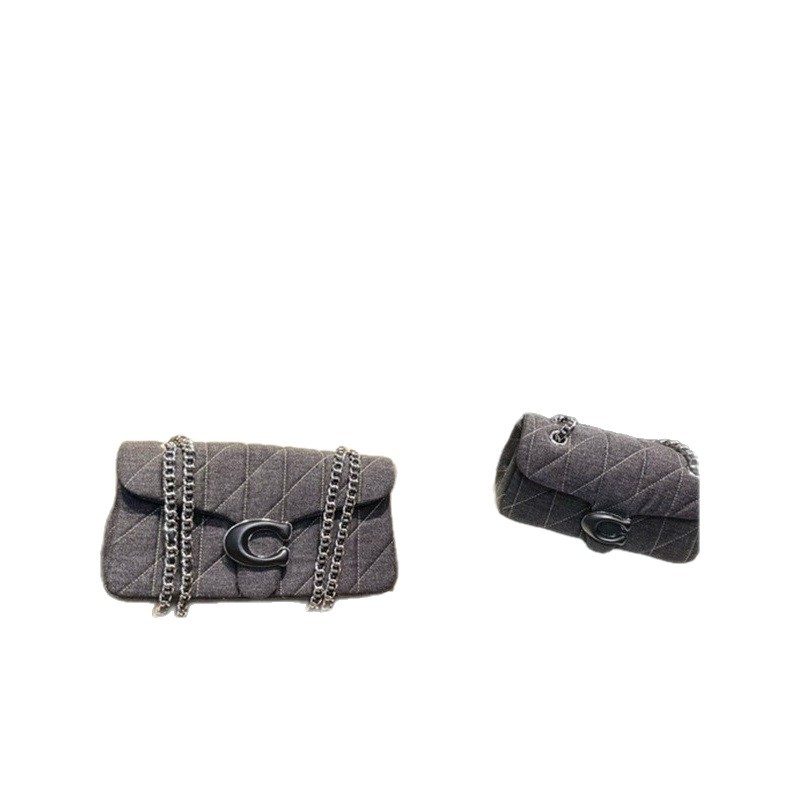 Quilted Chain-Strap Flap Crossbody Bag in Classic — detail close-up