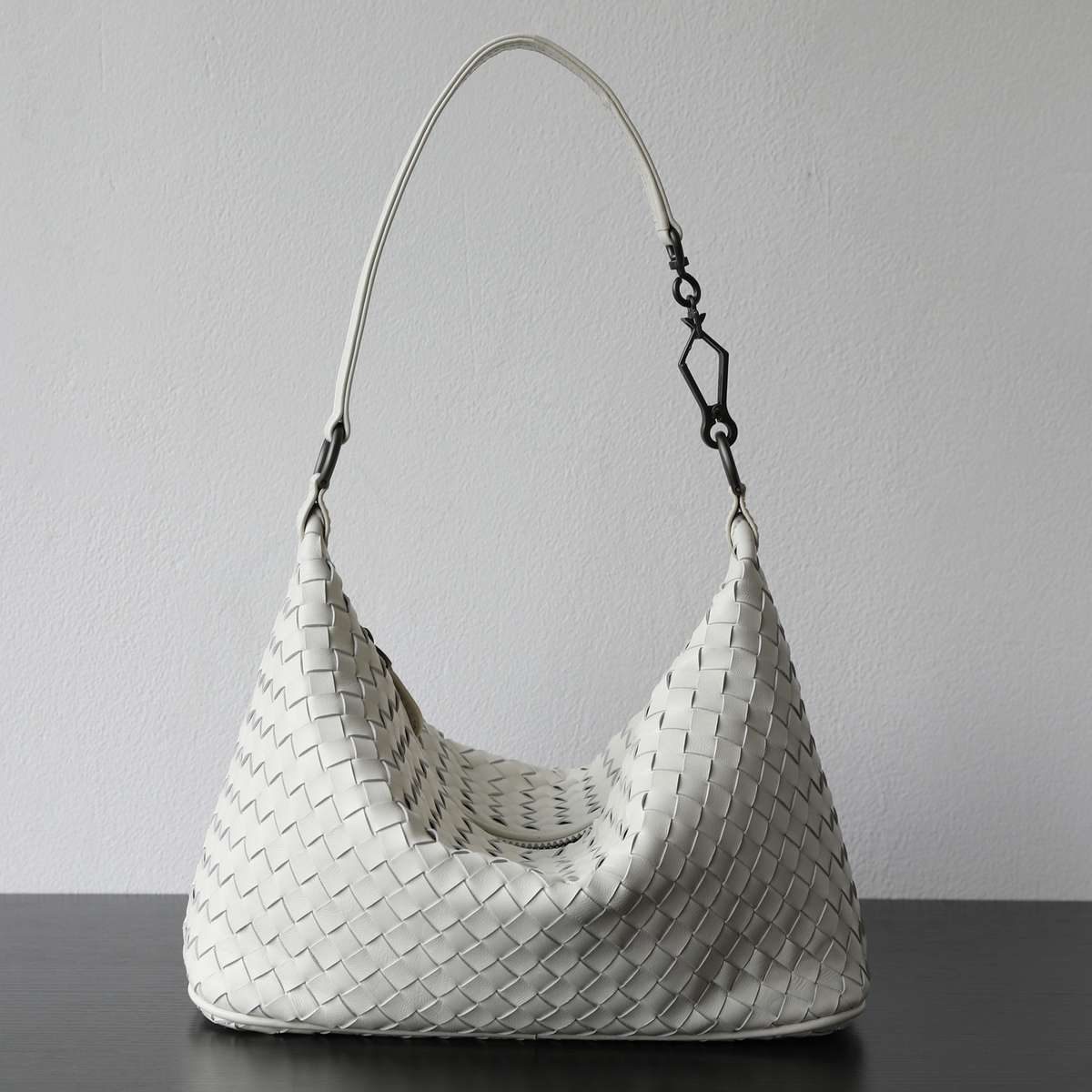 Sheepskin Dumpling Bag in Beige — styling photo