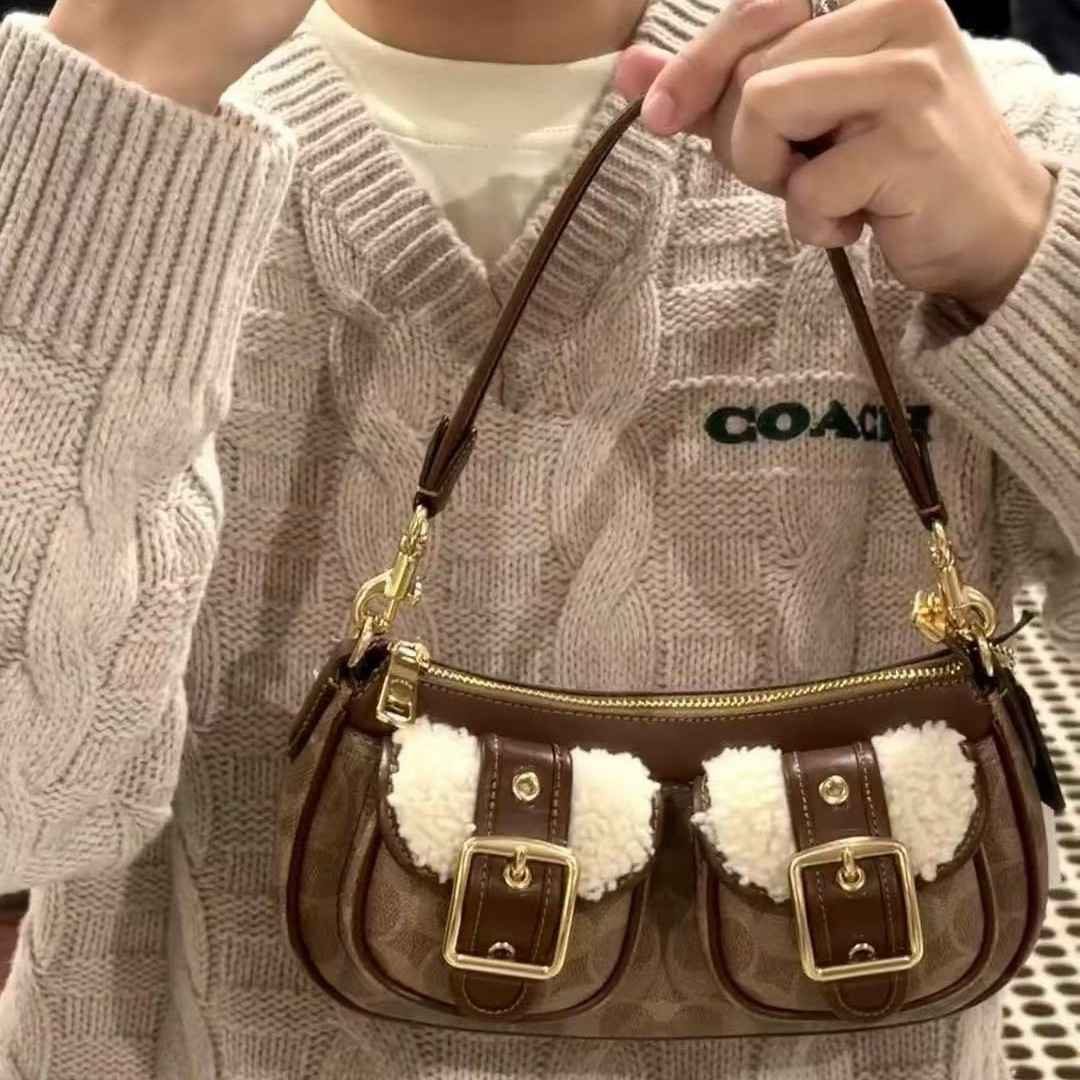 Underarm Baguette Crossbody Bag in Classic — side angle