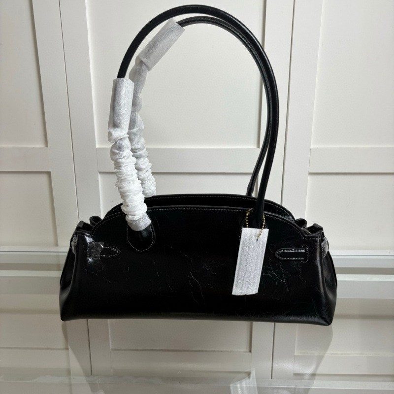 Underarm Baguette Tote Bag - Vintage Edition in Classic — side angle