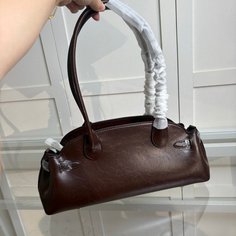 Underarm Baguette Tote Bag - Vintage Edition in Classic — styling photo